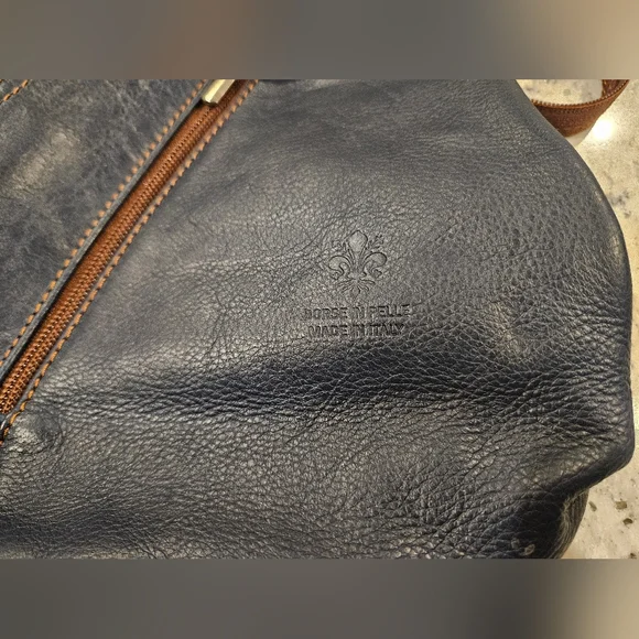 Ladies Small Vera Pelle Navy Blue Leather Backpack Shoulder Bag - Picture 11 of 13